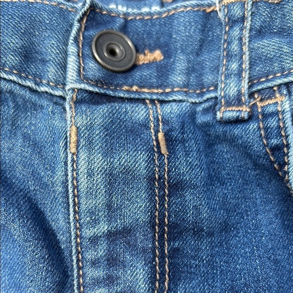4/$20 The children’s place 3T Classic Blue Denim Jeans- bootcut - Picture 5 of 7